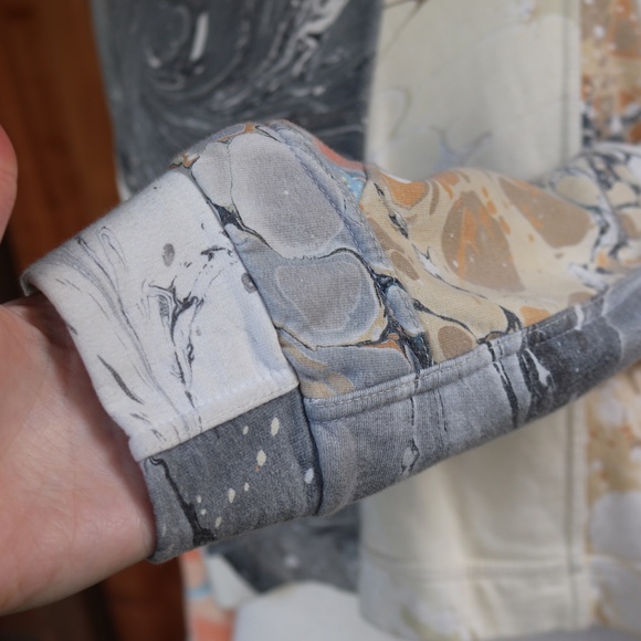 Niffich Hand Marbled Quilted Patchwork Cropped Crewneck Fleece Sweatshirt - Picture 8 of 17